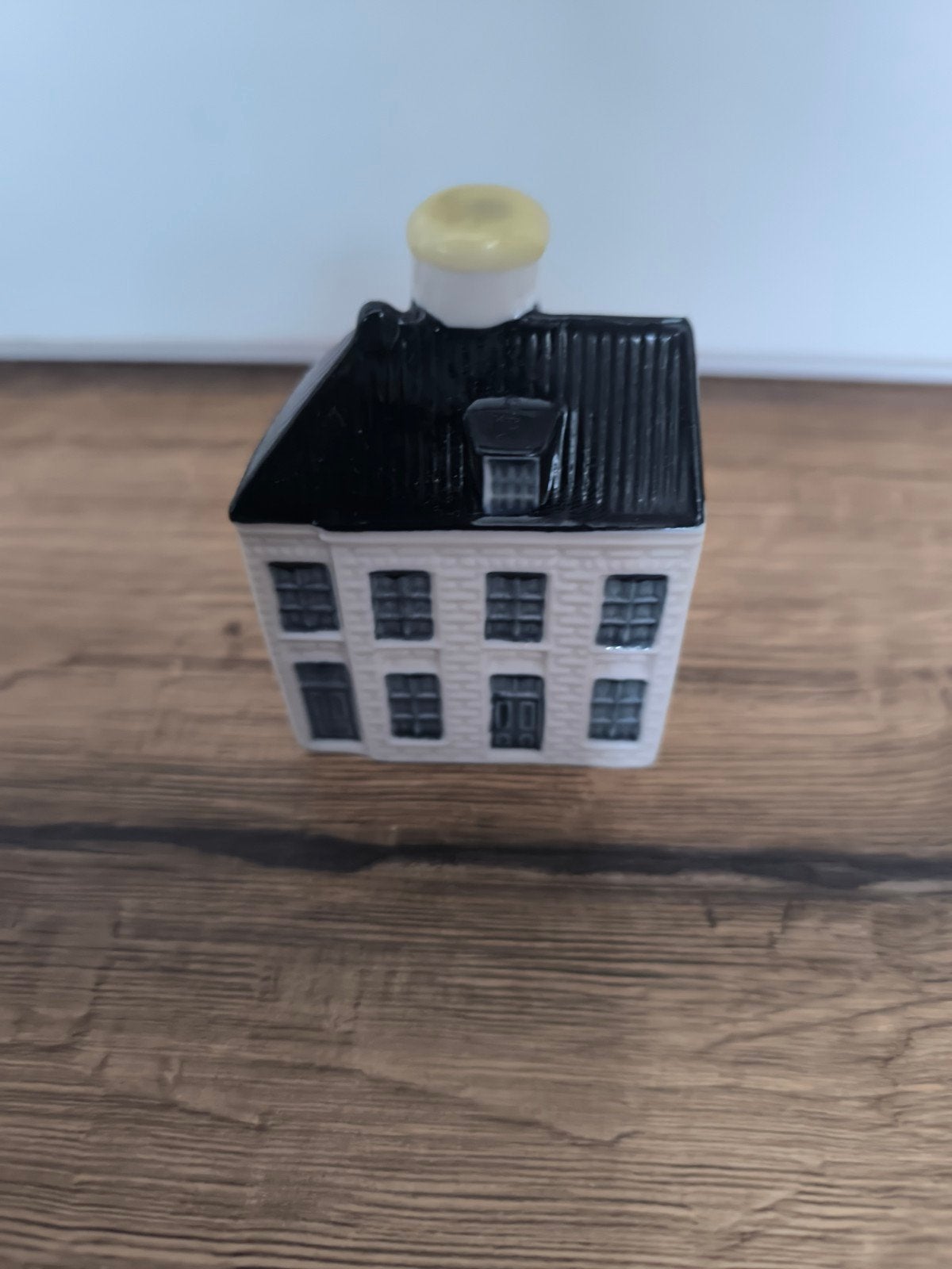 KLM Business Class Huisje 106 - Gevuld en Uitstekende Staat, Verzamelen, KLM Huisjes, Ophalen of Verzenden, Zo goed als nieuw