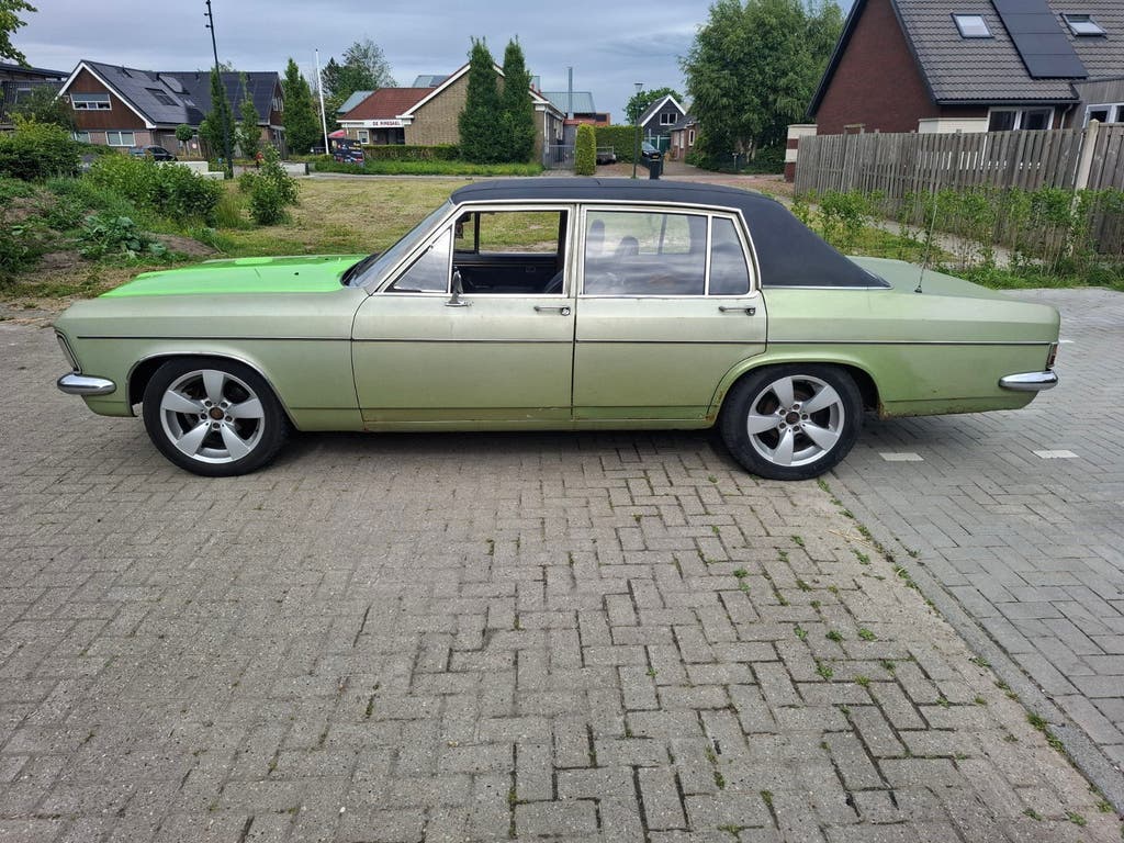 Opel Admiral 2.8 S 1970 Groen, foto 2