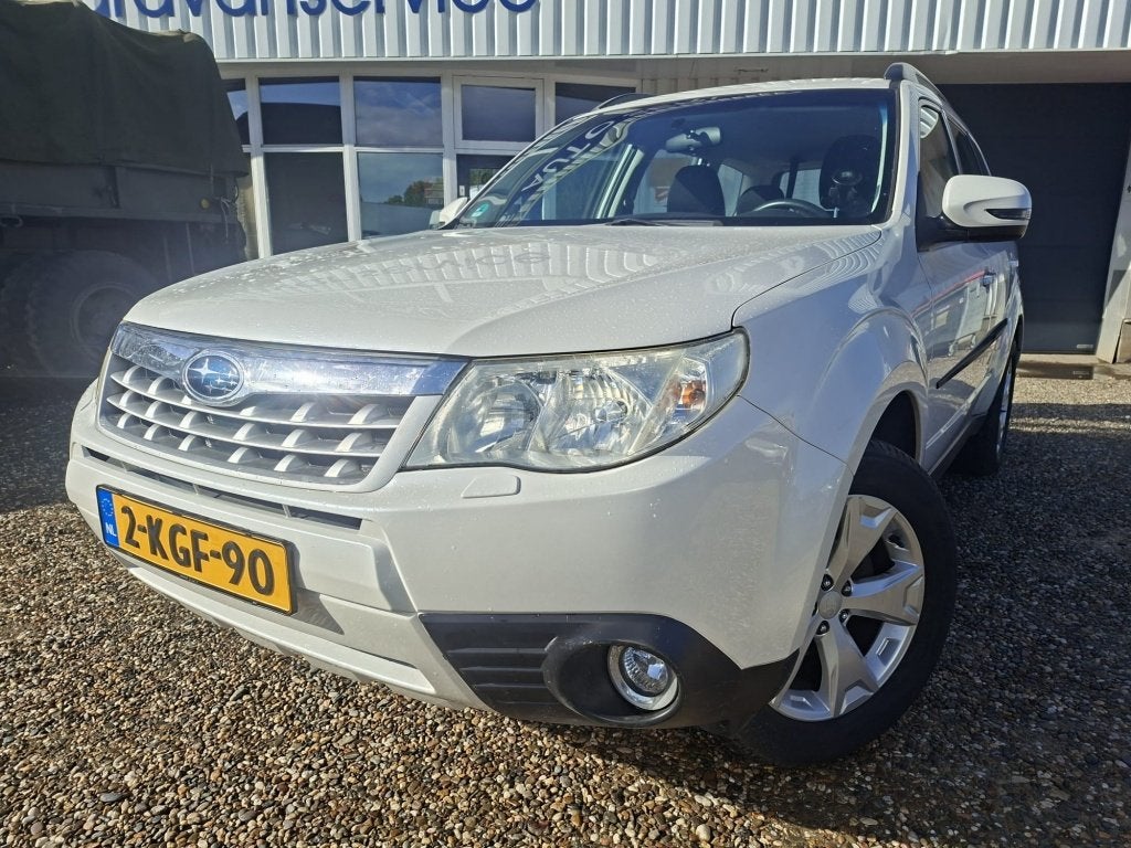 Subaru Forester 2.0 XS Luxury, 13 km/l, Euro 5, 4 cilinders, Wit