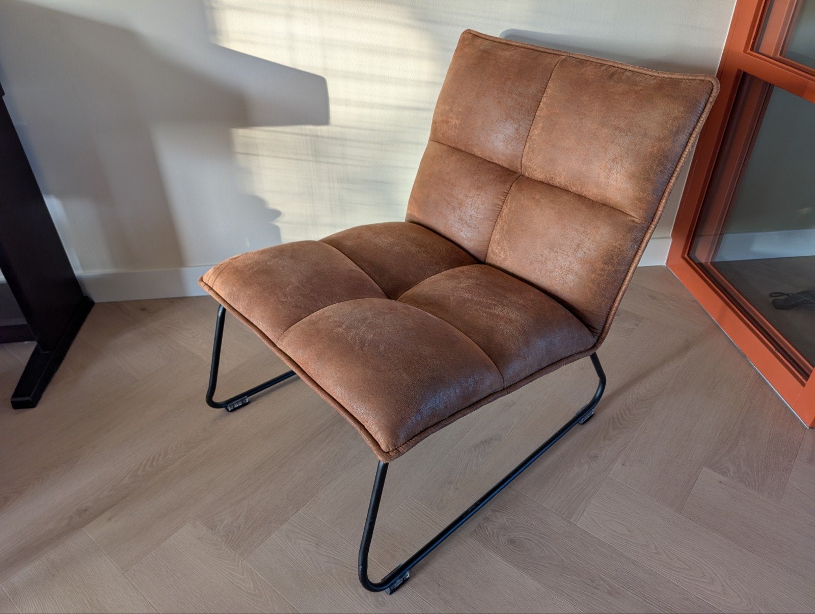 Comfortabele bruine fauteuil, Huis en Inrichting, Ophalen, Modern, industrieel, Bruin, Zo goed als nieuw