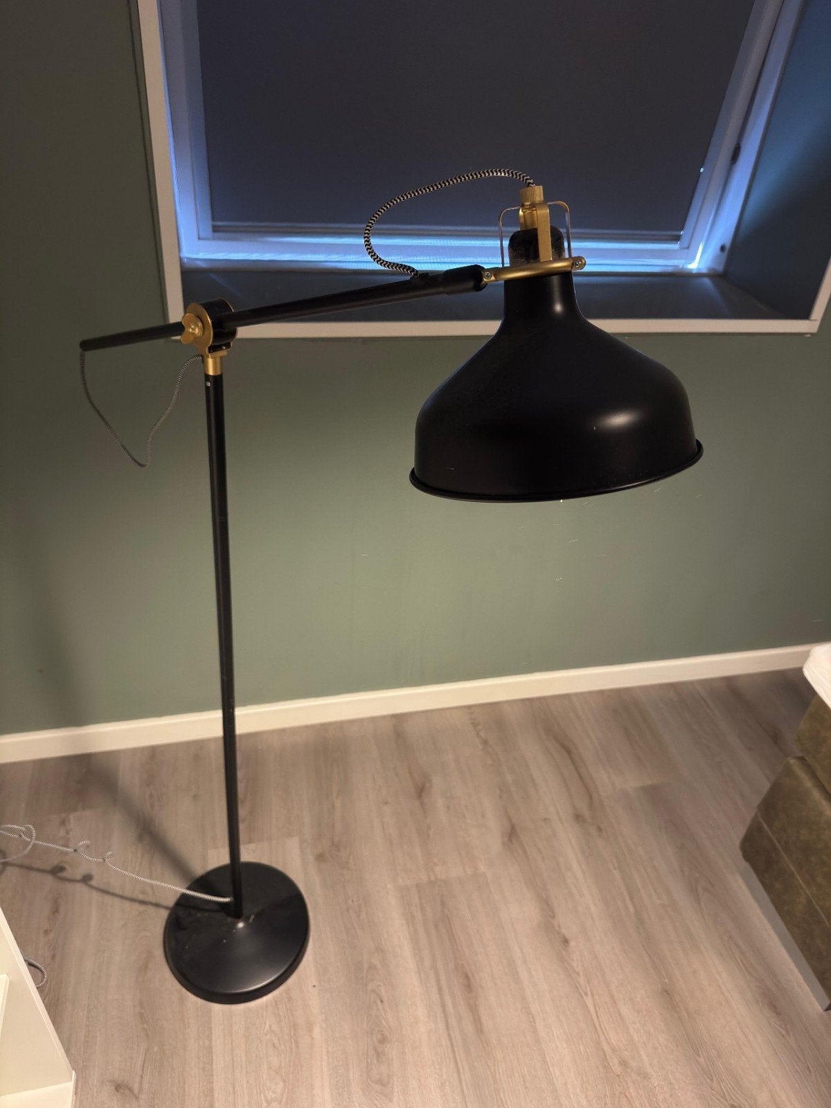 IKEA Ranarp leeslamp - Zwart met messing details, Ophalen, Gebruikt, Industrieel, Modern, Scandinavisch, 100 tot 150 cm