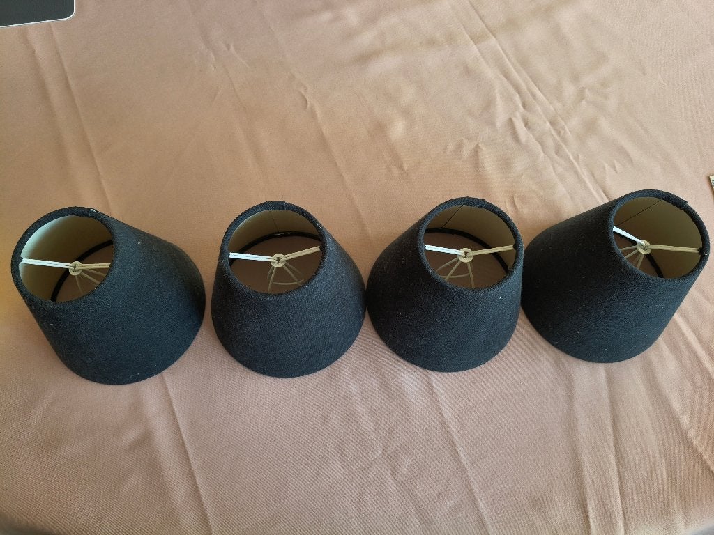 Zwarte lampenkapjes voor luchter (4), Ophalen of Verzenden, Zo goed als nieuw, Zwart, Rond