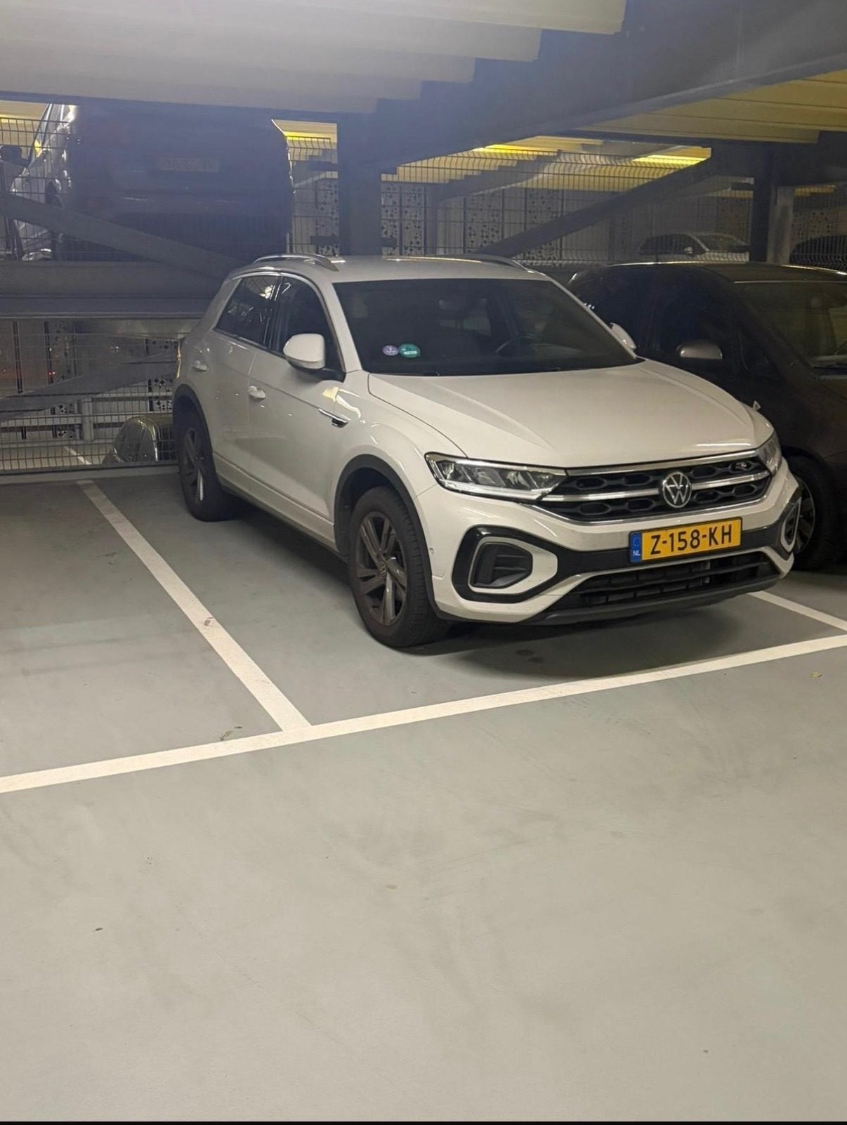 Volkswagen T-ROC (Private Lease Overname), Handgeschakeld, Zilver of Grijs, Lease, Benzine