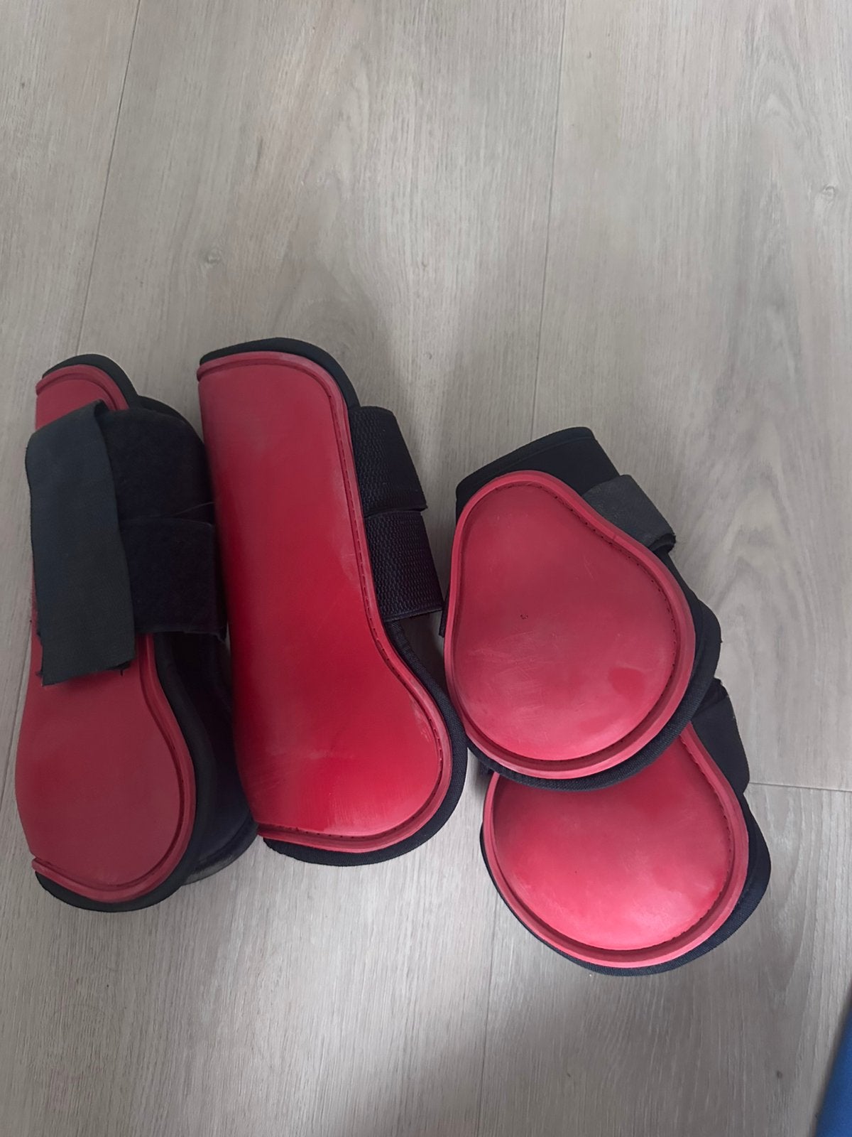 Peeskappen rood maat L, Dieren en Toebehoren, Gebruikt, Rijden, Ophalen of Verzenden, Peesbeschermers