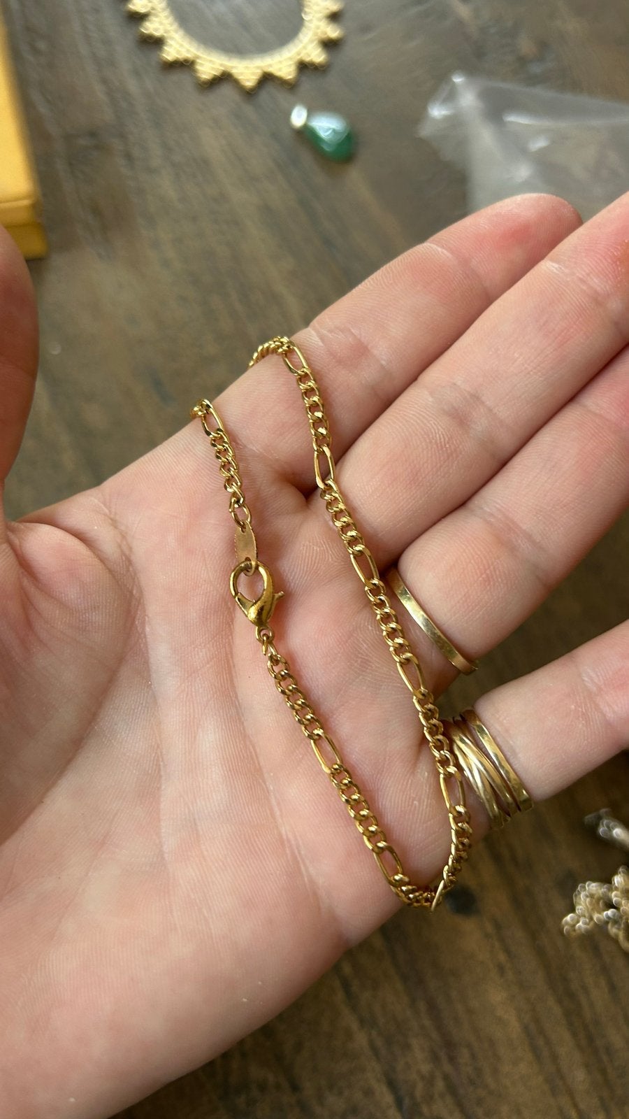 Goudkleurige armband - Figaro schakel, Sieraden, Tassen en Uiterlijk, Armbanden, Ophalen of Verzenden, Gebruikt, Goud, Overige materialen