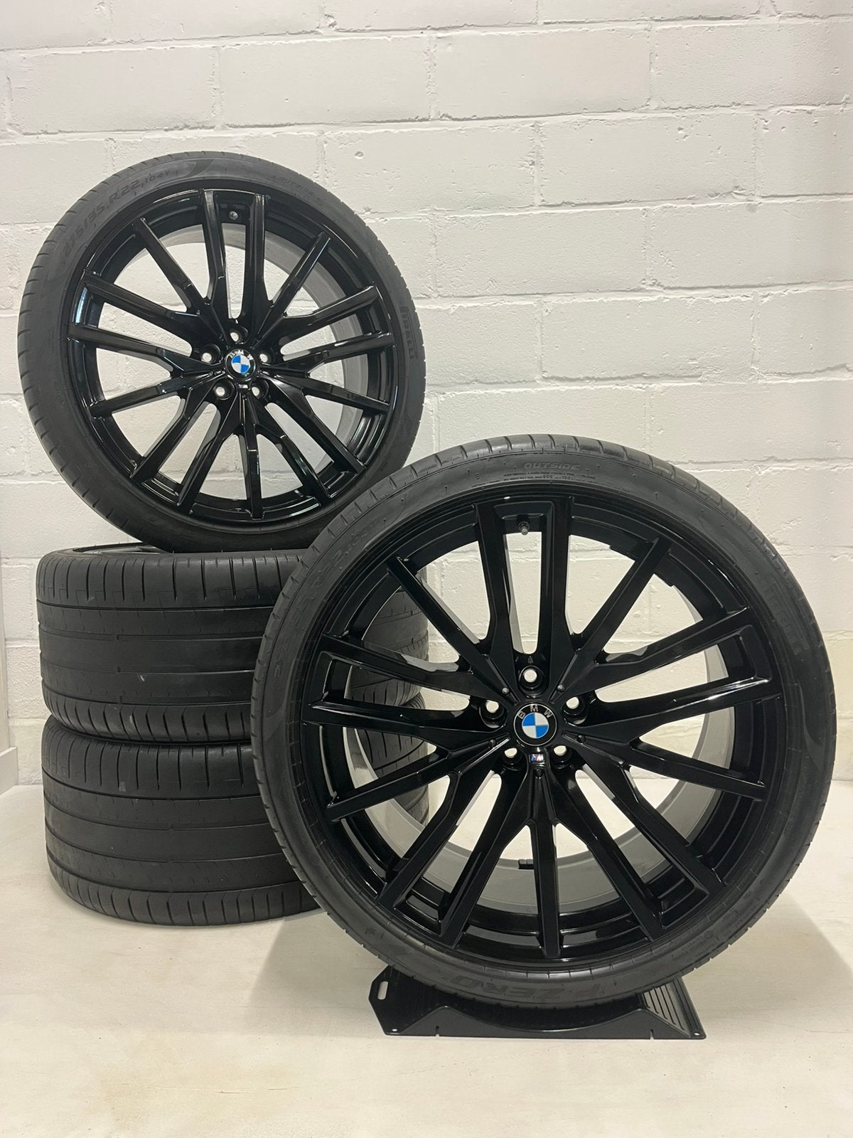 22 INCH BMW 742M BLACK ORIGINEEL X5 G05 X6 G06 ZOMER, Auto-onderdelen, Ophalen, 275 mm, Banden en Velgen, Overige maten