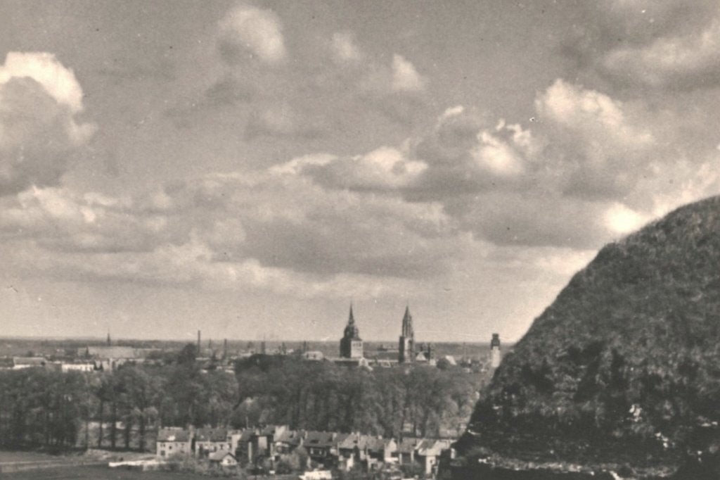 984490 Maastricht Panorama v a Fort St Pieter 1948 Gelopen, Ophalen of Verzenden, 1940 tot 1960, Gelopen, Noord-Brabant