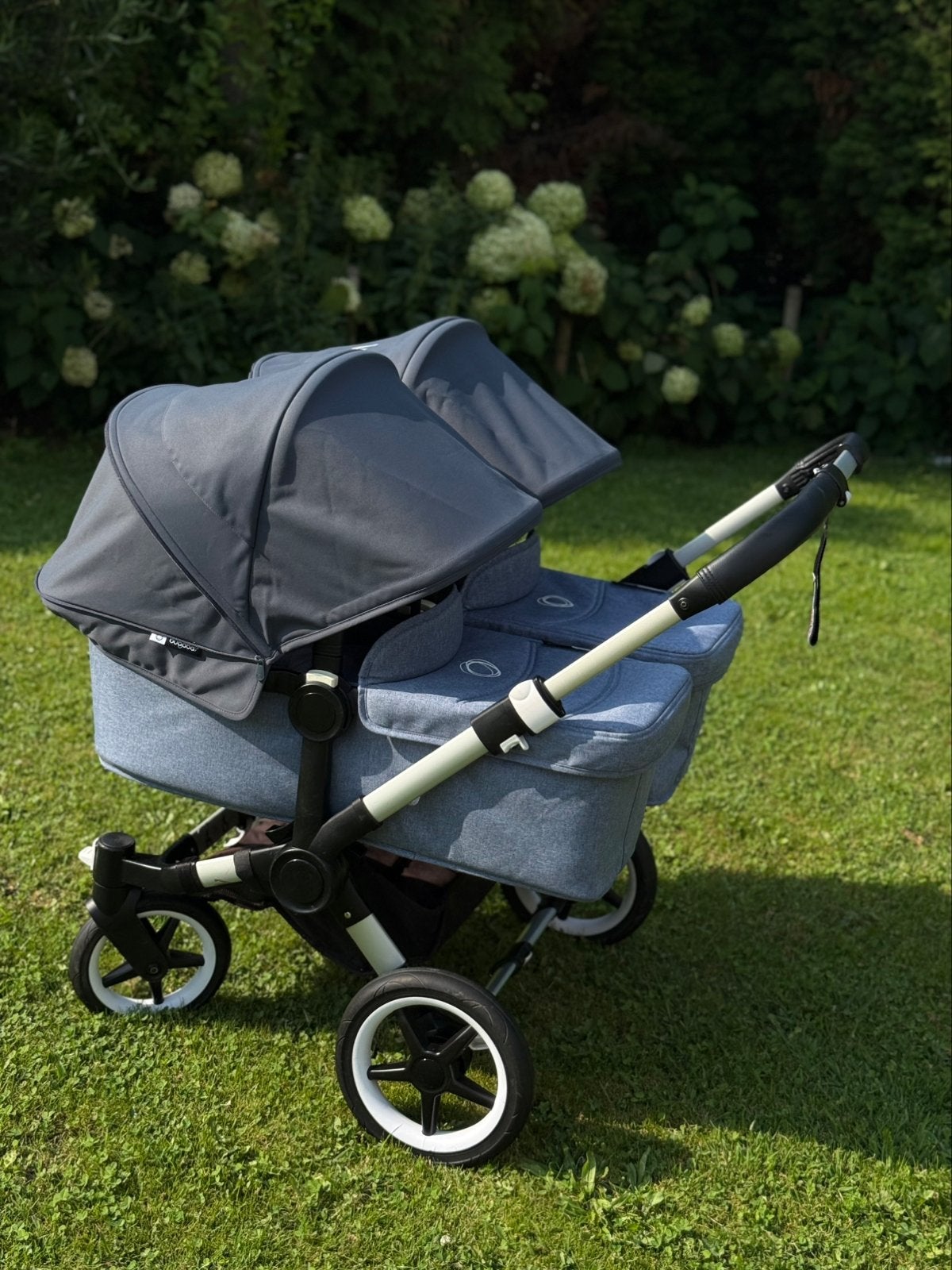 Bugaboo donkey kinderwagen met maxi Cosi set, Kinderen en Baby's, Kinderwagens en Combinaties, Bugaboo, Zo goed als nieuw, Verstelbare duwstang