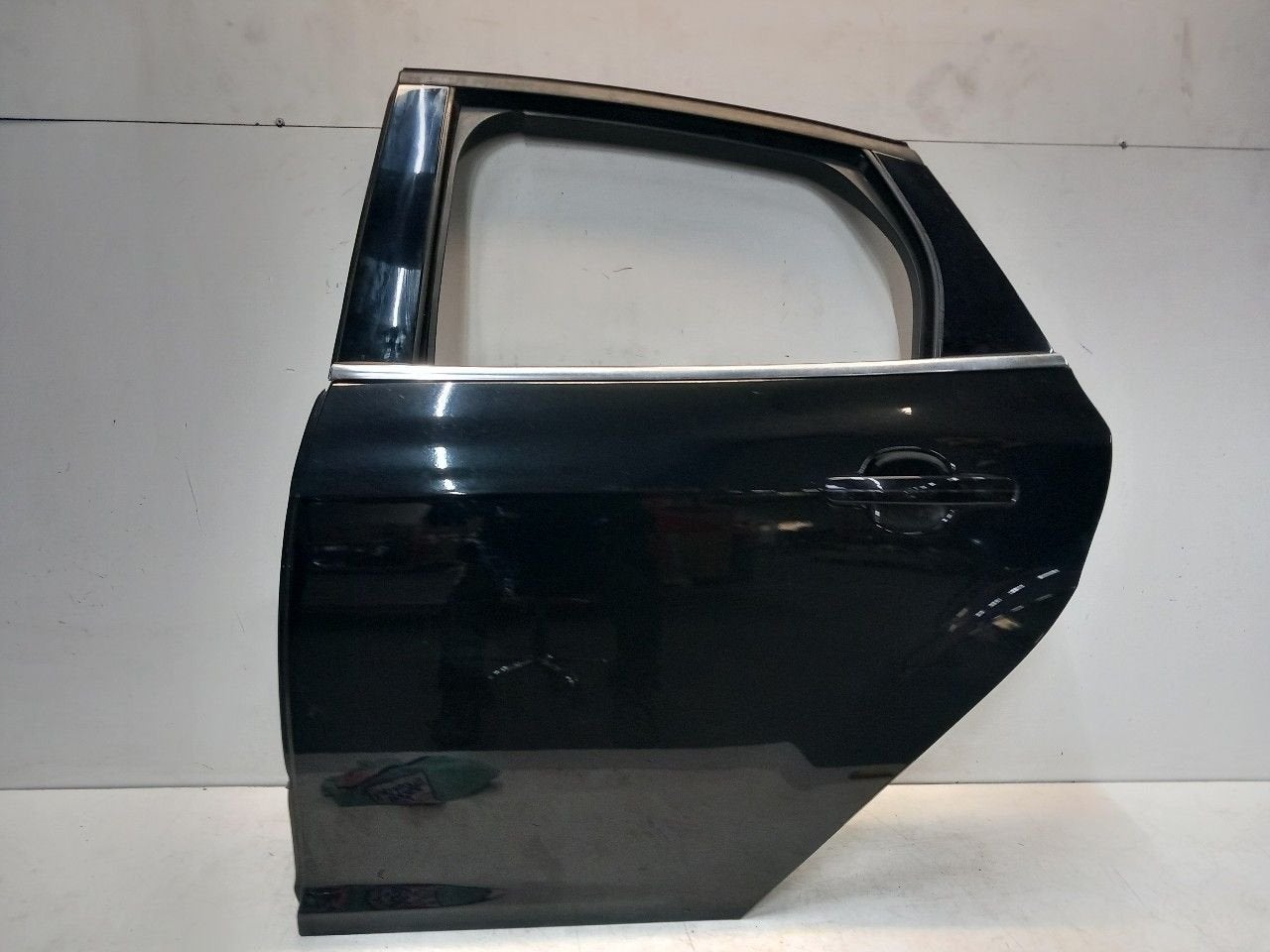 Portier links achter Ford Focus, Auto-onderdelen, Onderdelen@venauto.nl, Van der Ven Autorecycling B.V., Gebruikt, Ettenseweg 76, 4706 PB Roosendaal, The Netherlands