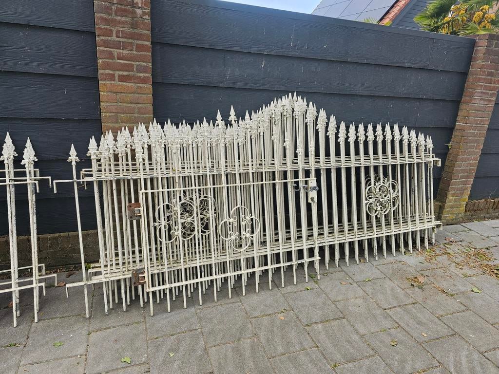 Sierhekwerk met poort -  32 meter, Tuin en Terras, Ophalen, Met poort, Gebruikt, Sierhekwerk