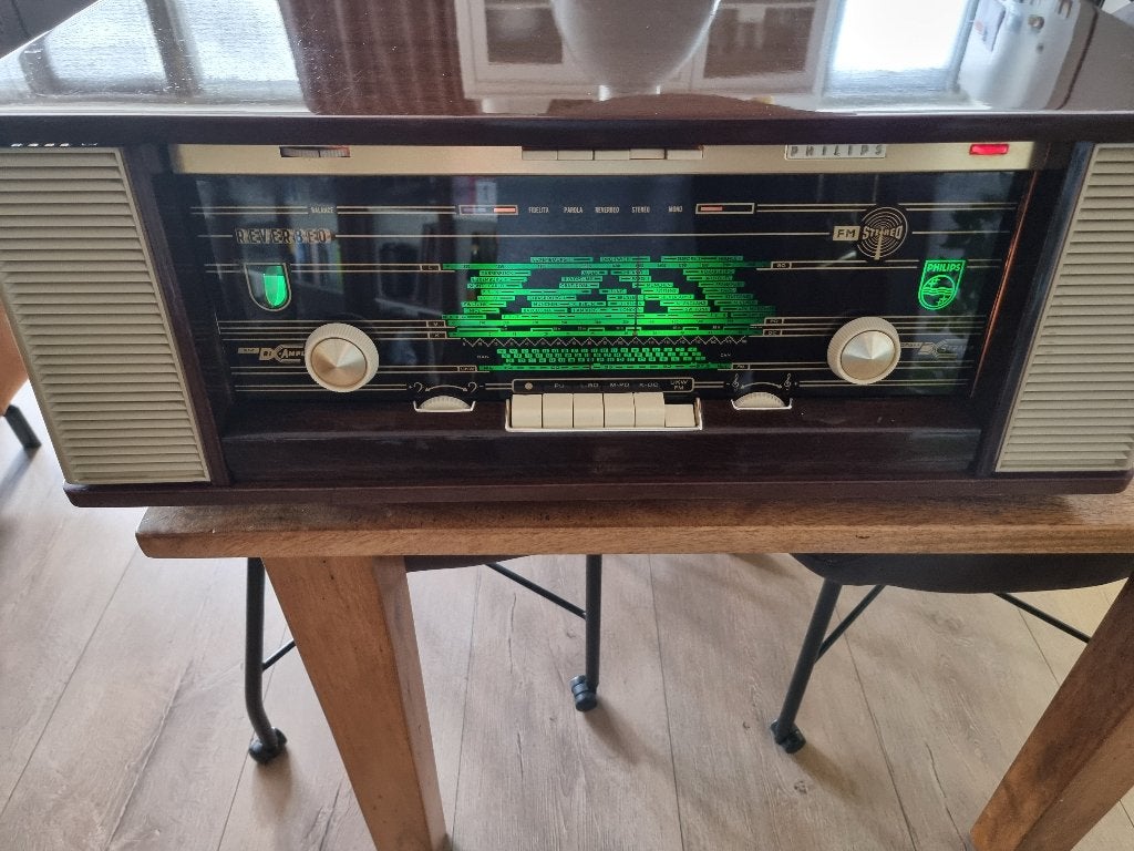 Pracht Philips B7X43A stereo FM  optie Bluetooth, Ophalen of Verzenden