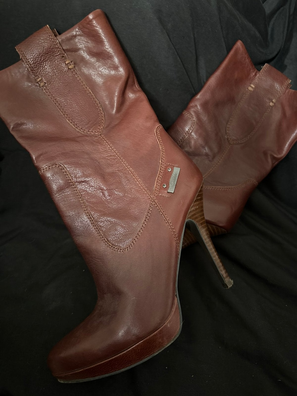 Prachtige Guess laarzen maat 38, Kleding | Dames, Schoenen, Ophalen of Verzenden, Zo goed als nieuw, Zwart, Hoge laarzen