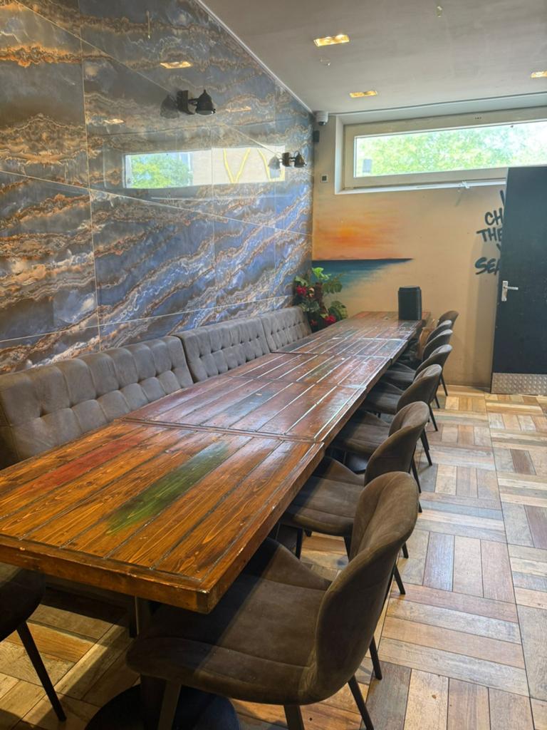 Complete horeca set te koop – tafels, banken & stoelen, Ophalen, Gebruikt, Complete inventaris
