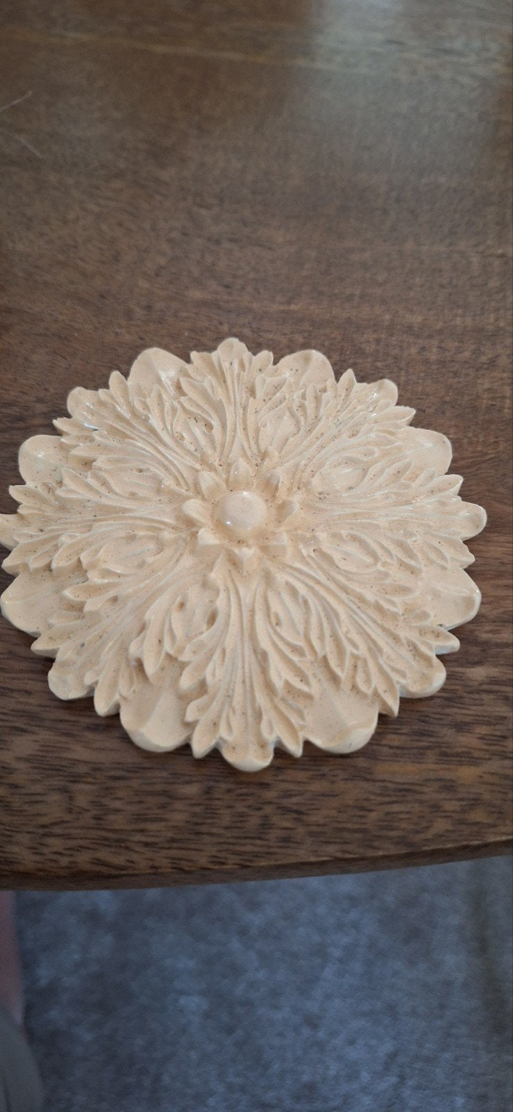 Decoratieve bloemornament - Crèmekleurig, Gebruikt, Beige, Kunststof, Ophalen of Verzenden
