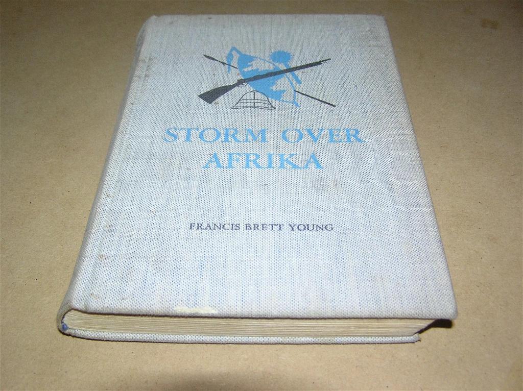 Storm over Afrika – Francis Brett Young (P3), Ophalen of Verzenden, Gelezen, Francis Brett Young, Europa overig