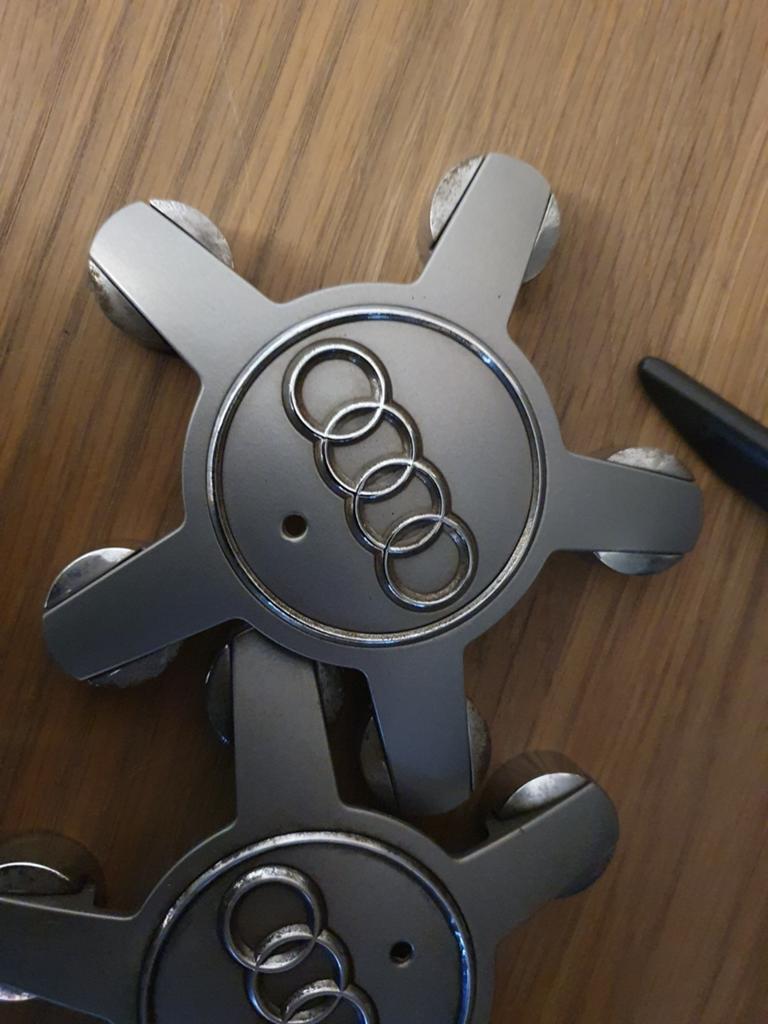 Audi naafdoppen / wieldoppen (set van 4), Ophalen of Verzenden, Gebruikt