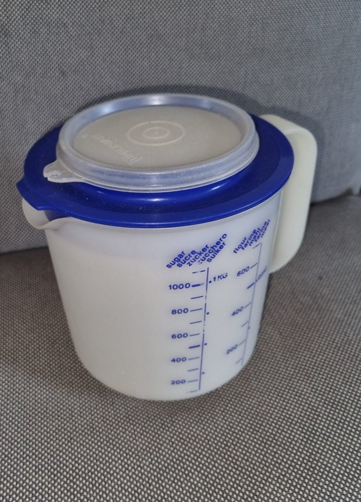 Tupperware maatbeker 1,5 Liter, Gebruikt, Paars, Ophalen of Verzenden, 1500 ml