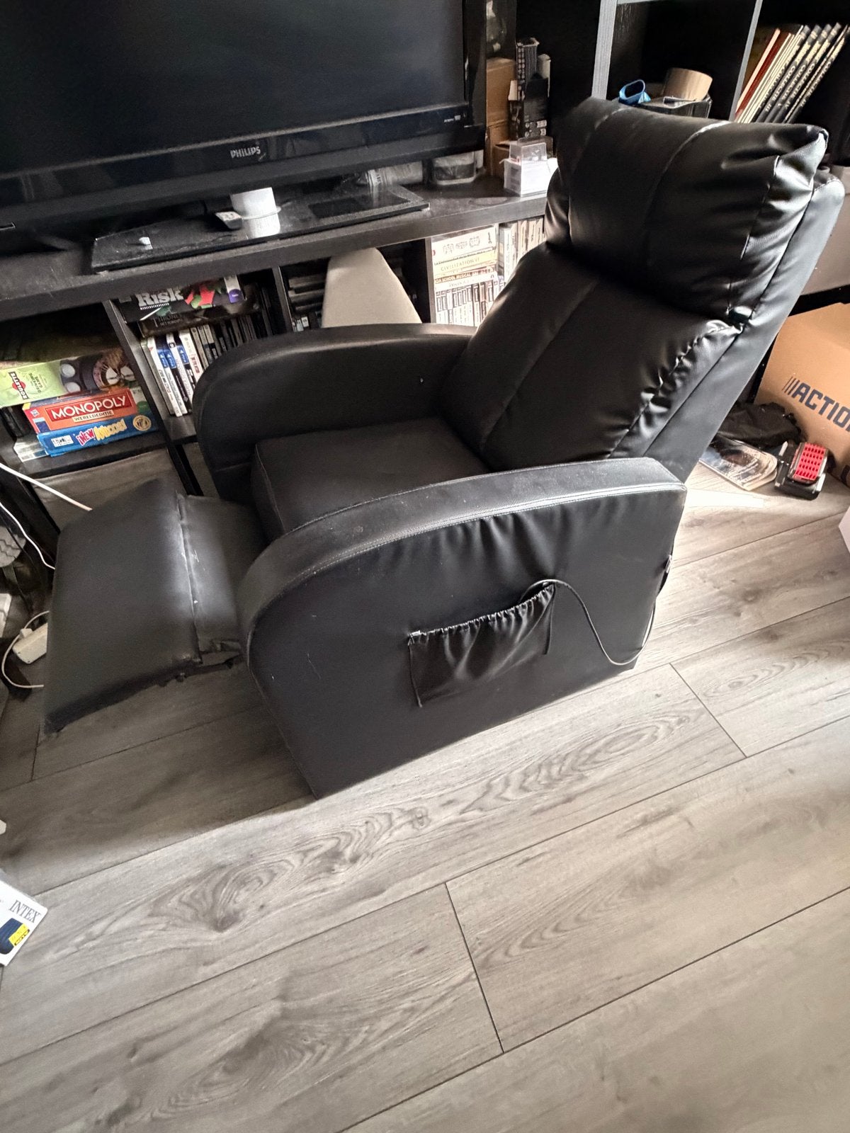 Comfortabele Massage/Relax Stoel - Zwart Kunstleer, Kunststof, Gebruikt, 100 tot 125 cm, Ophalen of Verzenden