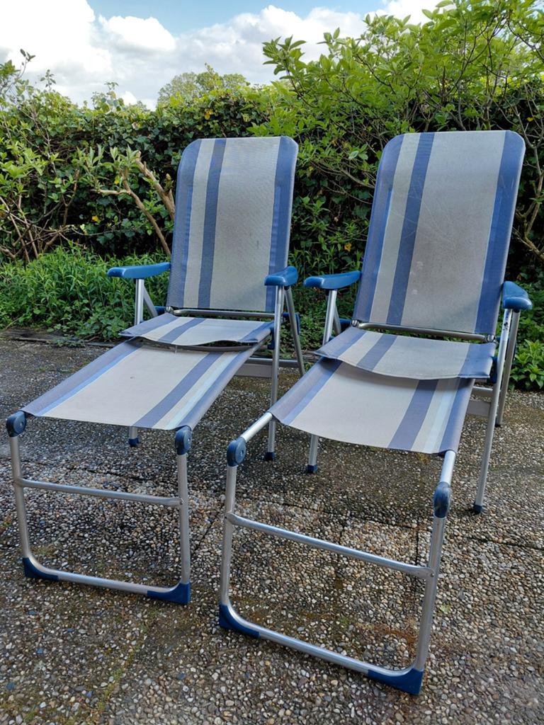 Twee stoelen met voetenbankje van Crespo, Caravans en Kamperen, Kampeermeubelen, Ophalen, Gebruikt, Campingstoel