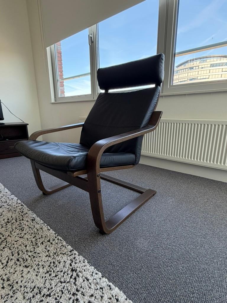 Set 2 IKEA POÄNG fauteuils zwart leer hout, Ophalen, Gebruikt, -, -
