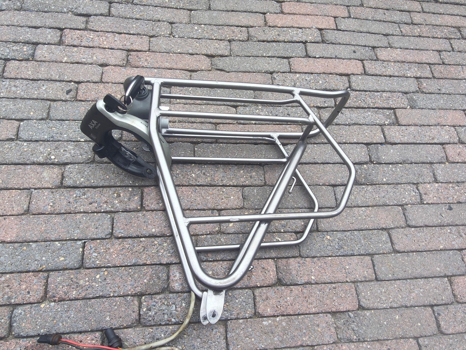 Gazelle bagagedrager met fietsslot en reservesleutel, Ophalen of Verzenden, Zo goed als nieuw