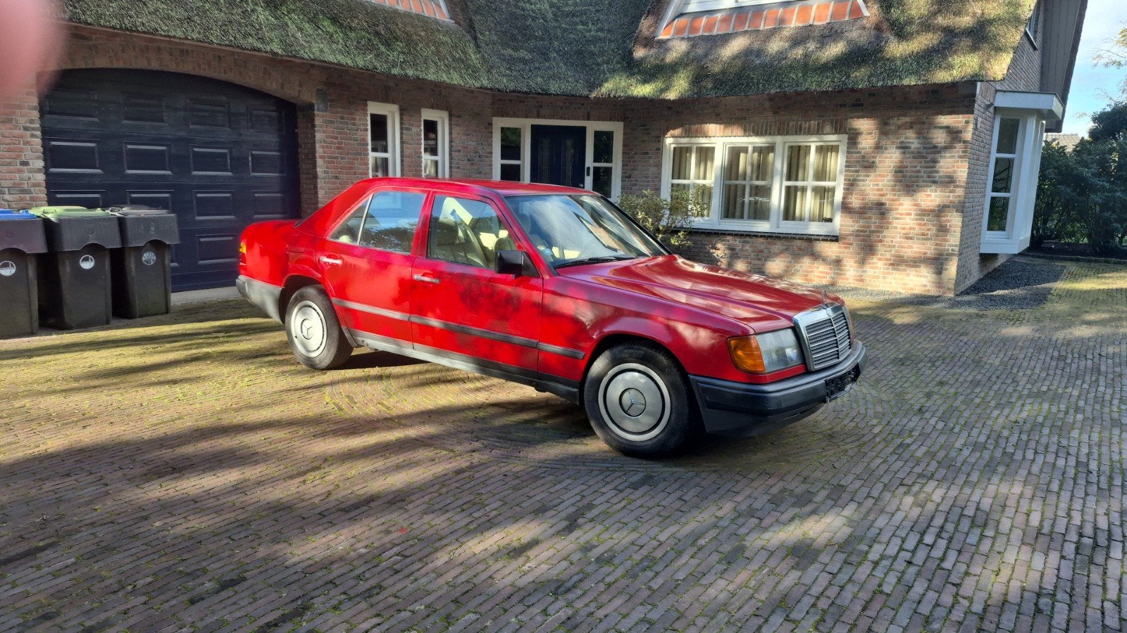 Mercedes W124 250D Diesel 12-12-1986 Bijna Belastingvrij, Auto's, Beige, Particulier, Sedan, Te koop