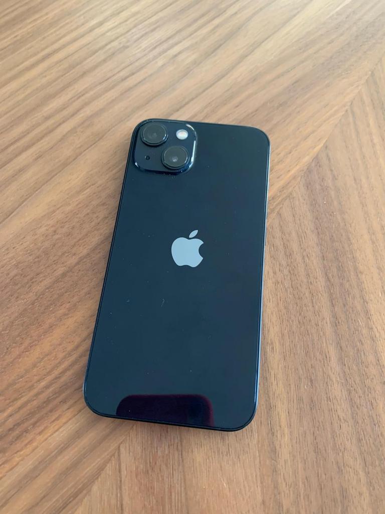 Nette iPhone 13 Zwart 128GB - Altijd beschermd!, Telecommunicatie, Mobiele telefoons | Apple iPhone, 128 GB, Zwart, IPhone 13