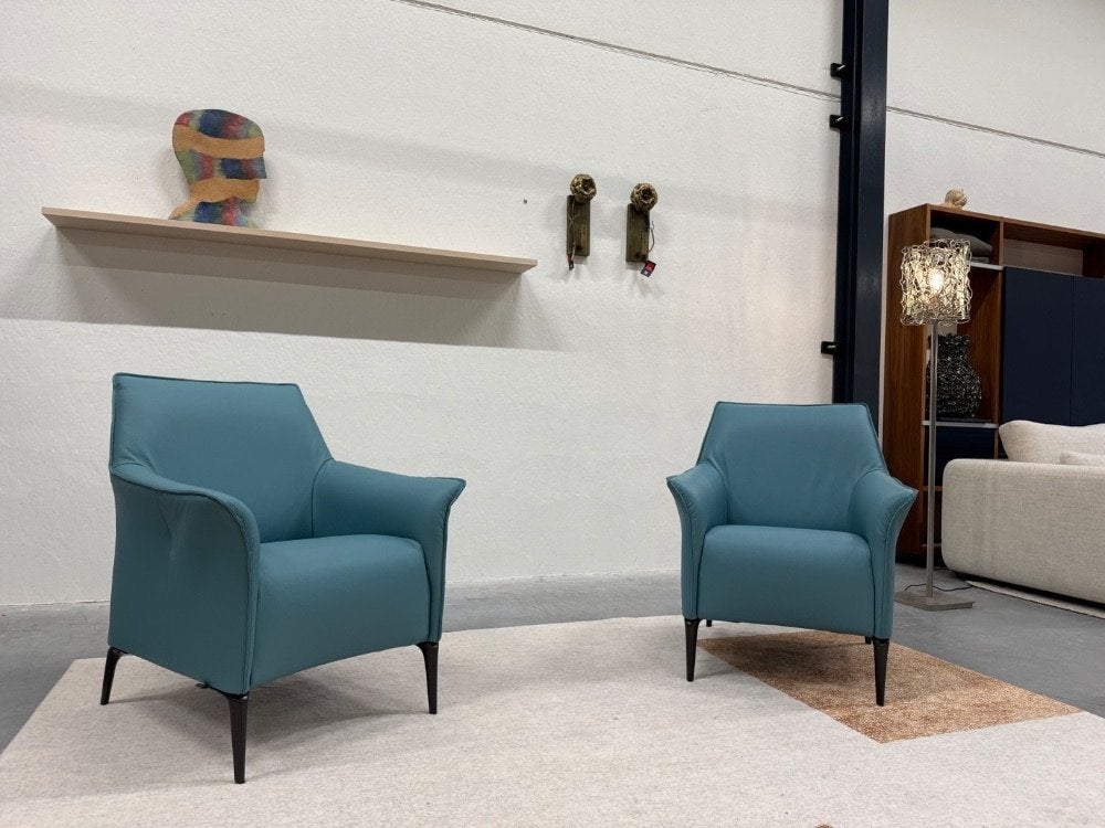 2 Nieuw Leolux Mayuro Fauteuil blauw leer design stoel, Leolux, Info@leolux.nl, Minder dan 75 cm, Nieuw