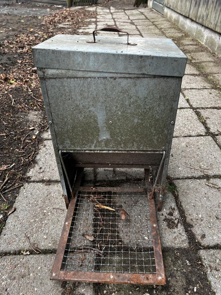 17 automatische voerbakken, Dieren en Toebehoren, Pluimvee | Toebehoren, Ophalen of Verzenden, Gebruikt, Drinken en Voederen