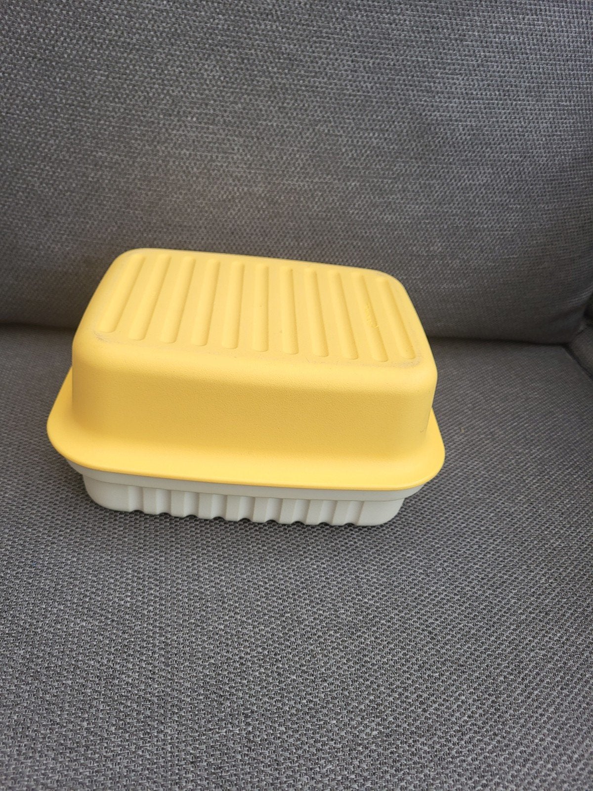 Tupperware (kaas)vloot Geel/Wit, Ophalen of Verzenden, Gebruikt, Geel, Overige typen