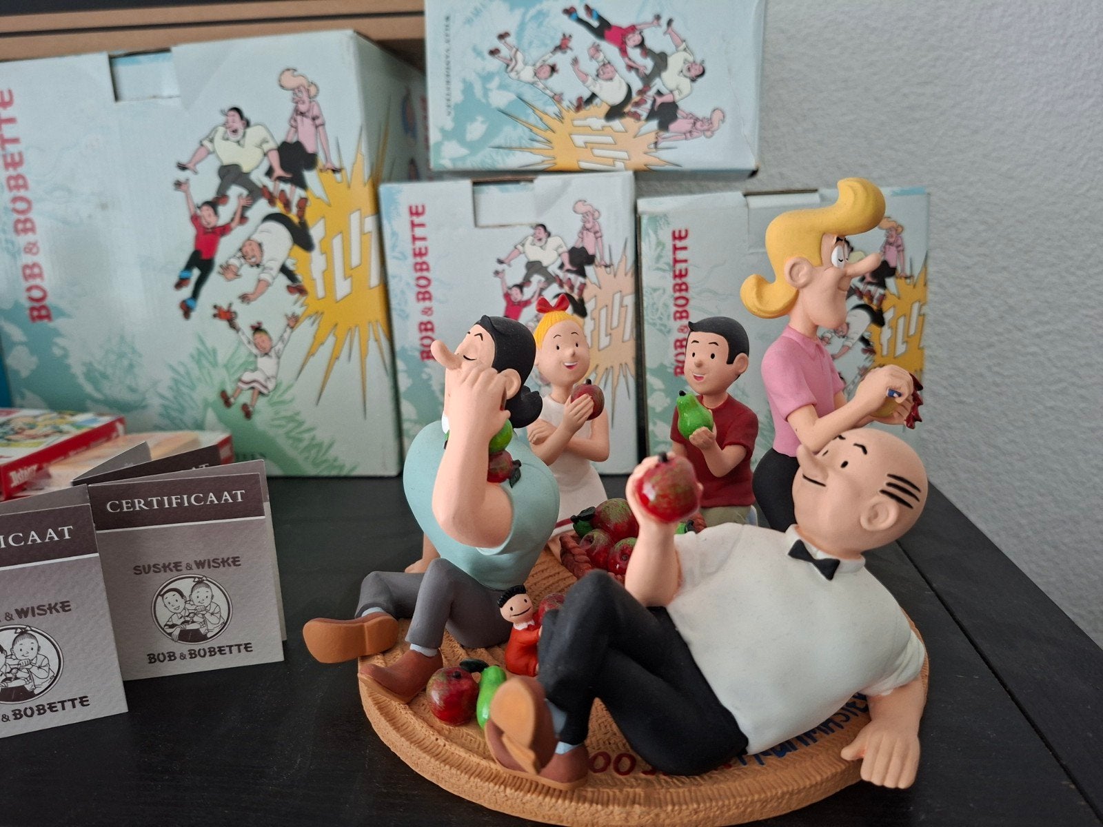 Suske en Wiske plateau, Ophalen of Verzenden, Suske en Wiske, Zo goed als nieuw, Beeldje of Figuurtje