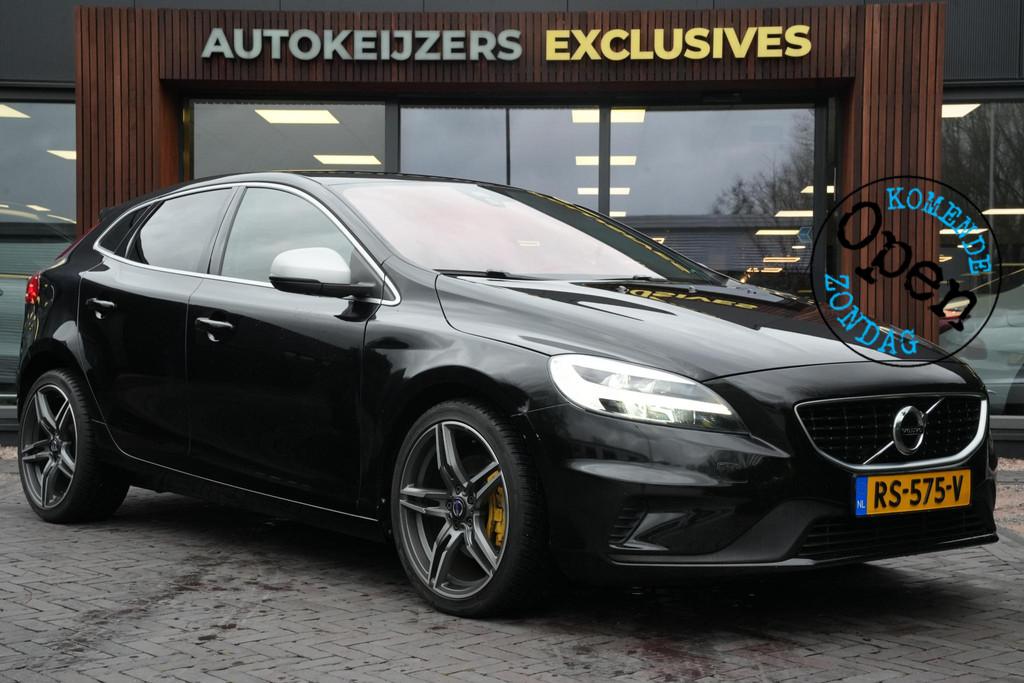 Volvo V40 2.0 T4 Business Sport R Design Stoelverw. Leer/Alc, Auto's, Gebruikt, Euro 6, Zwart, 1342 kg
