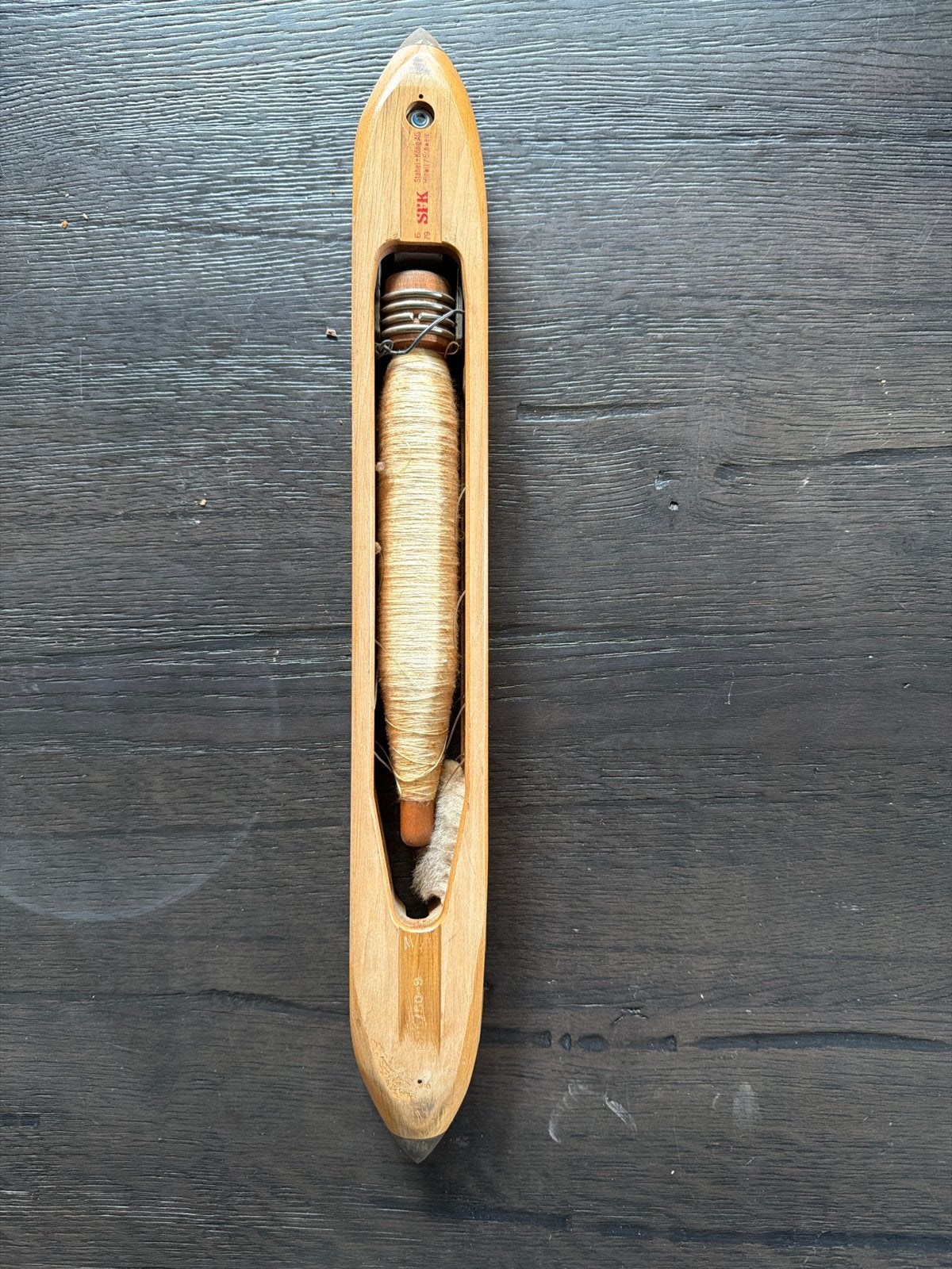 Houten Weefspoel met Garen - Vintage Handwerk, Ophalen of Verzenden, Zo goed als nieuw, Overige typen