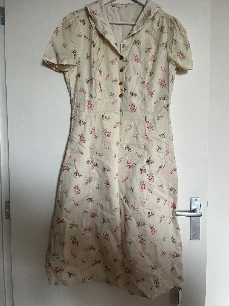 Jurkje van Retrostage maat 40, Maat 38/40 (M), Beige, Nieuw, Ophalen of Verzenden