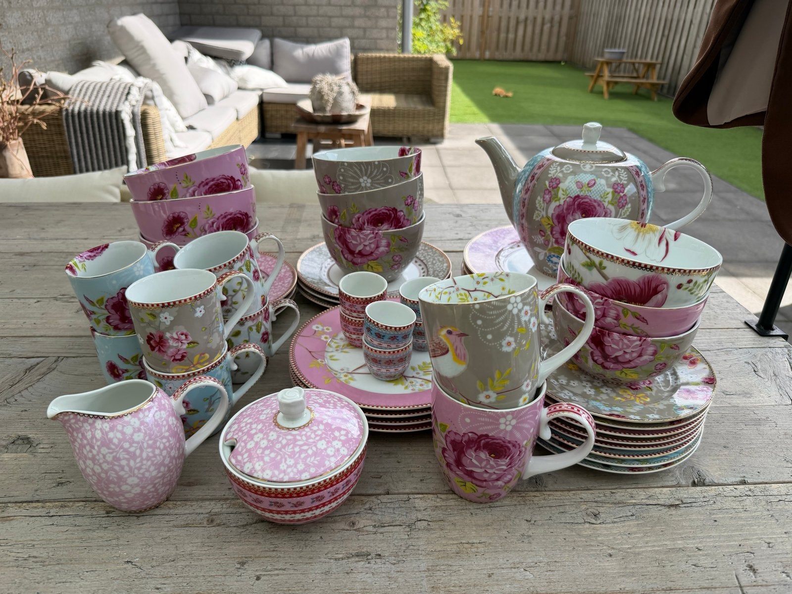 Pip Studio servies: theepot, kopjes, schotels, kommen, mokke, Huis en Inrichting, Keuken | Servies, Ophalen, Pip Studio, Zo goed als nieuw