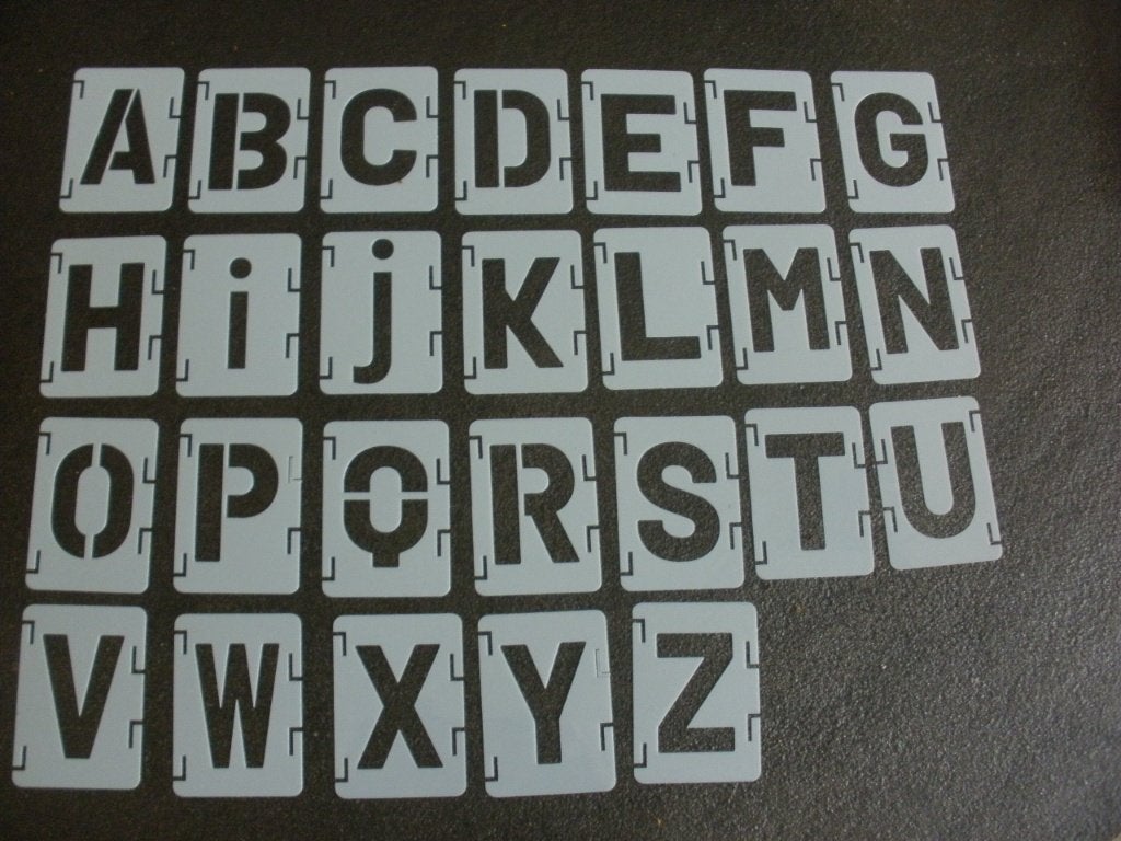 1375- -HERBRUIKBAAR SJABLOON - ALFABET  / LETTERS 5 CM, Hobby en Vrije tijd, Ophalen of Verzenden, Nieuw, Kunststof, Knutselwerk