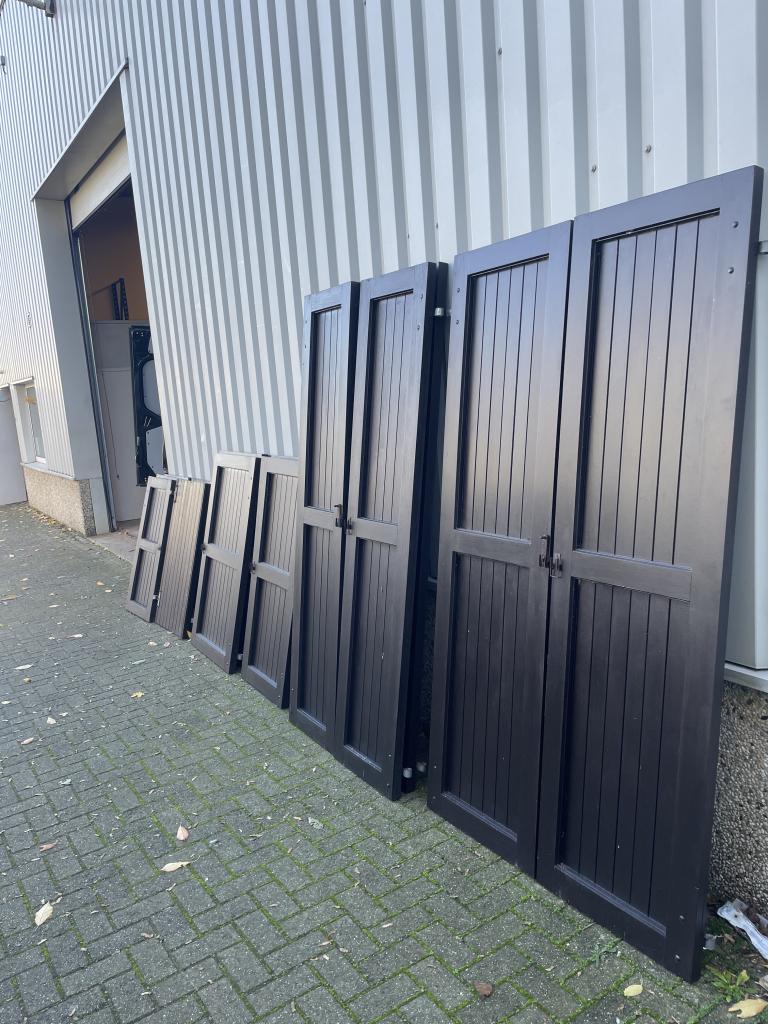 Prachtset massieve meranti raamluiken, Doe-het-zelf en Verbouw, La belle porte, Jurgen.hoogenboezem@gmail.com, Overige typen, Zo goed als nieuw