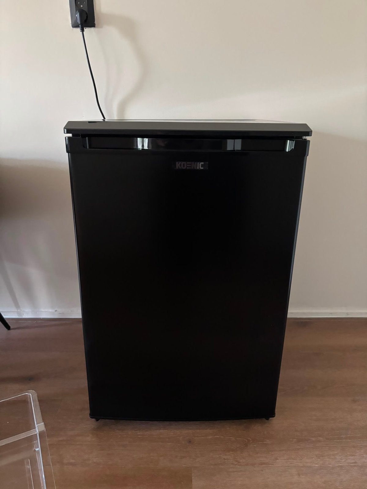 Koenic Tafelmodel Koelkast Zwart - Zo goed als nieuw, Zonder vriesvak, 100 tot 150 liter, Zo goed als nieuw, Energieklasse A of zuiniger