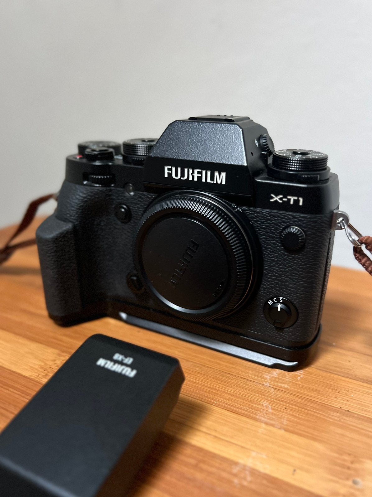 Fujifilm X-T1 Body -{nieuw}, Draagriem, Ophalen of Verzenden, Fujifilm, Handmatige focus