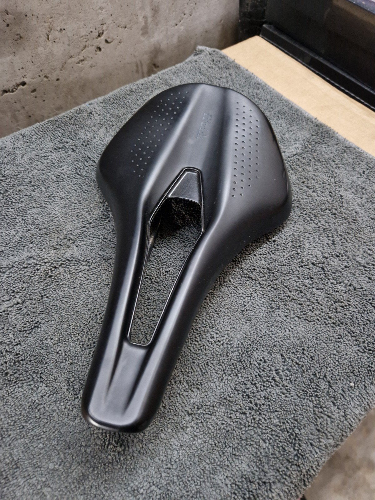 Fizik Tempo Argo R3 Zadel 160mm, Kunststof, Ophalen of Verzenden, Zo goed als nieuw, Zadel