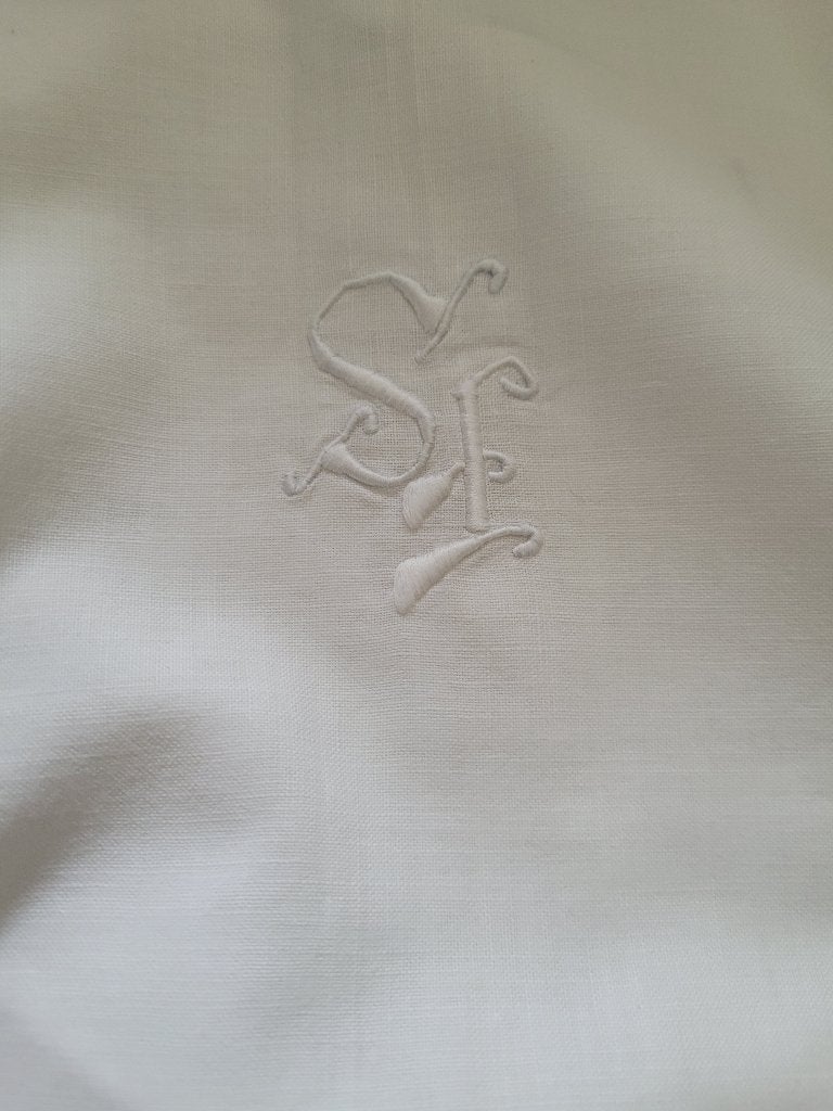 Antiek groot kussensloop met kant/ ruches en monogram, Ophalen of Verzenden