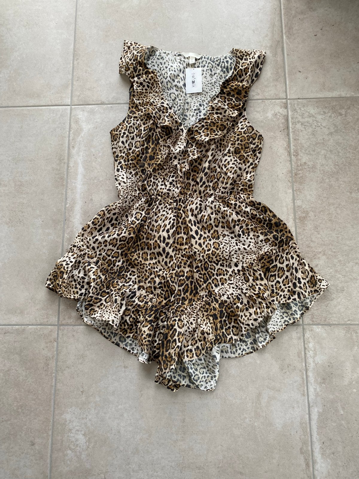 Nieuwe H&M jumpsuit met luipaardprint - Maat M, Kleding | Dames, Ophalen of Verzenden, Nieuw, Maat 38/40 (M), Meerkleurig