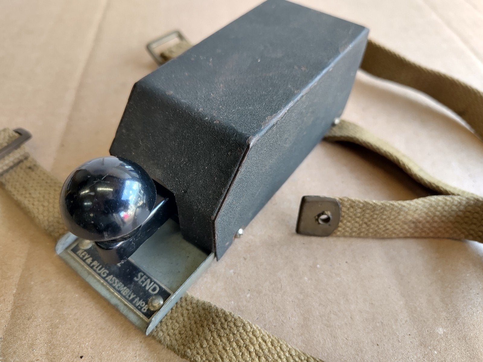 Seinsleutel Nº8 - wireless set 18 - WS18 WS-18 radio, Ophalen of Verzenden, Engeland, Embleem of Badge