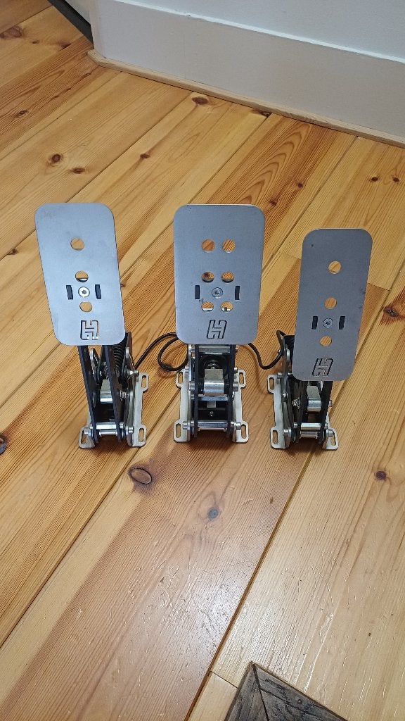 Heusinkveld sprint 3 pedal set, Ophalen