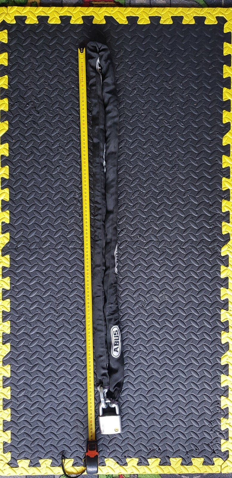 Abus kettingslot 195 cm met Yale hangslot 2 sleutels, Ophalen, Zo goed als nieuw, Kettingslot