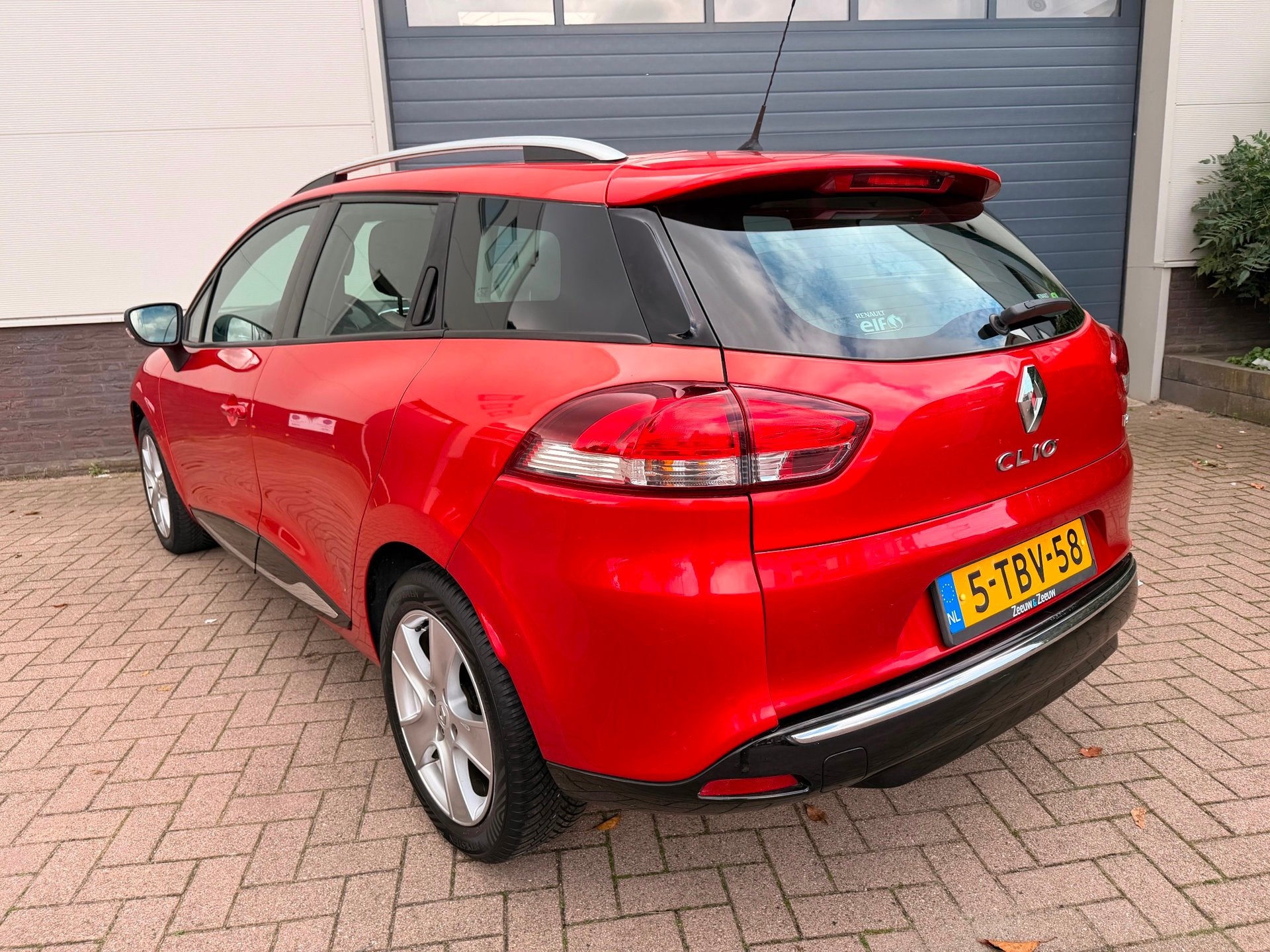 Renault Clio Estate 0.9 TCe /Navi/1eigenaar/Volledig onderho, Voorwielaandrijving, Verwarmde buitenspiegels, Origineel Nederlands