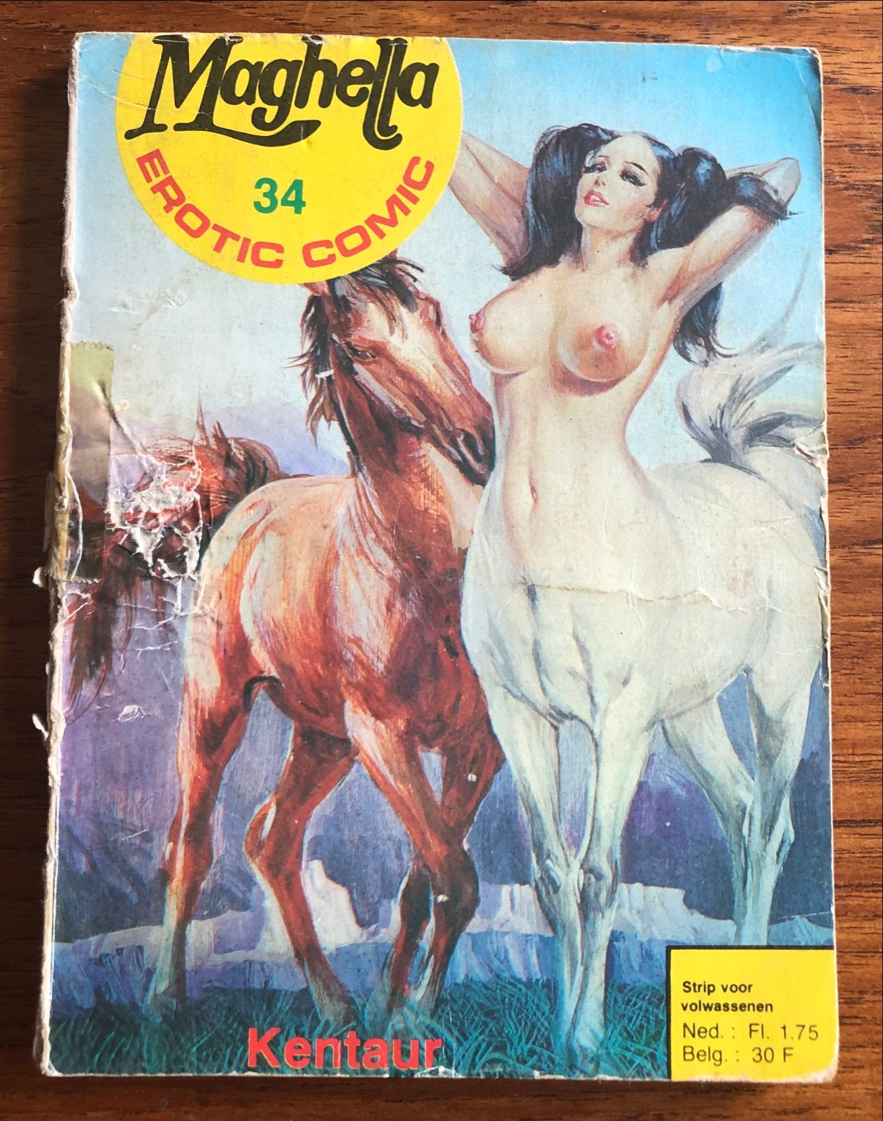 Maghella Erotic Comic 34 - Kentaur - Strip voor volwassenen, Eén stripboek, Ophalen of Verzenden, Gelezen