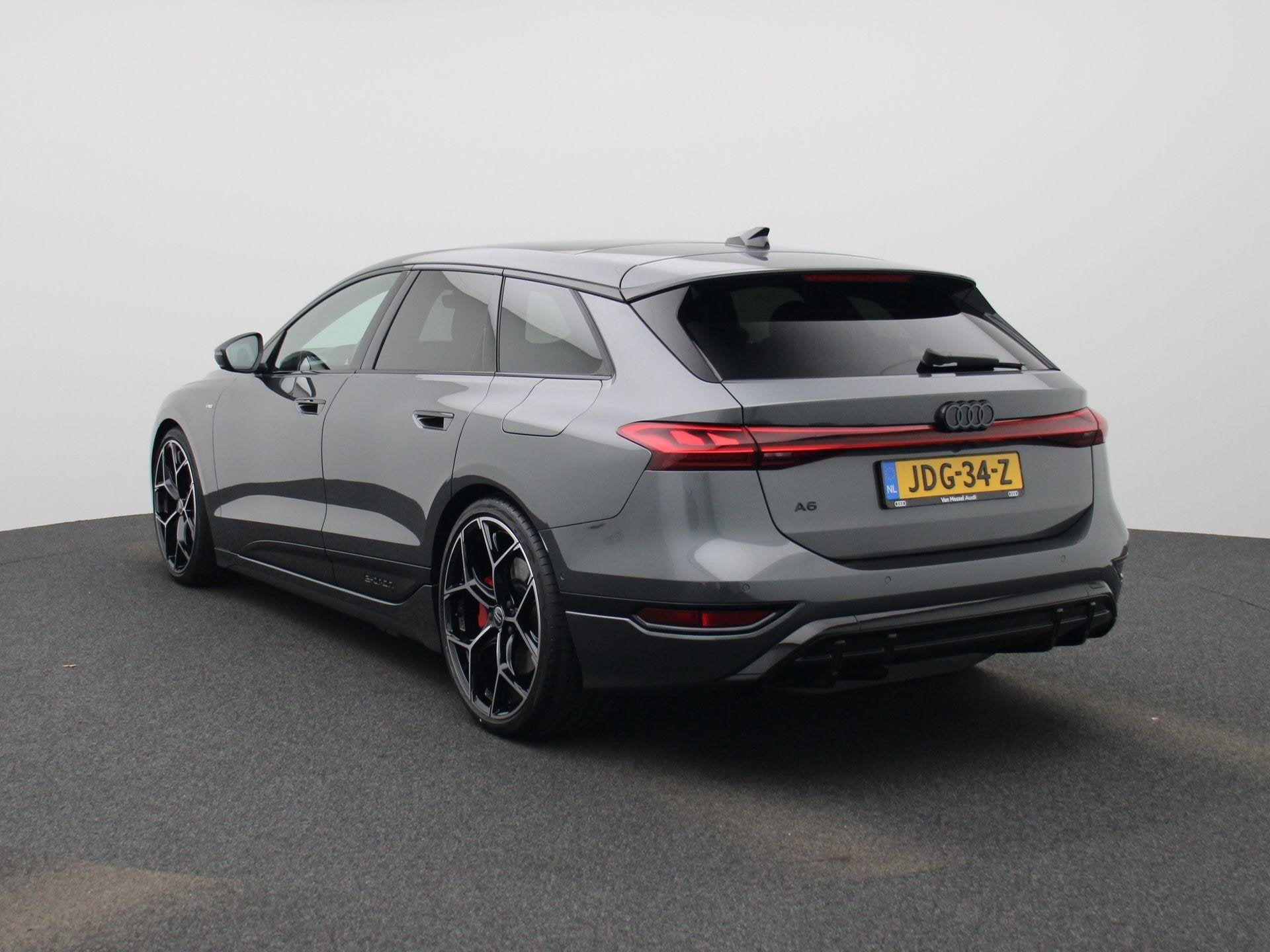 Audi A6 Avant e-tron S edition performance 100 kWh | Demo |, Auto's, Audi, 12 maanden, Achterwielaandrijving, Zilver of Grijs