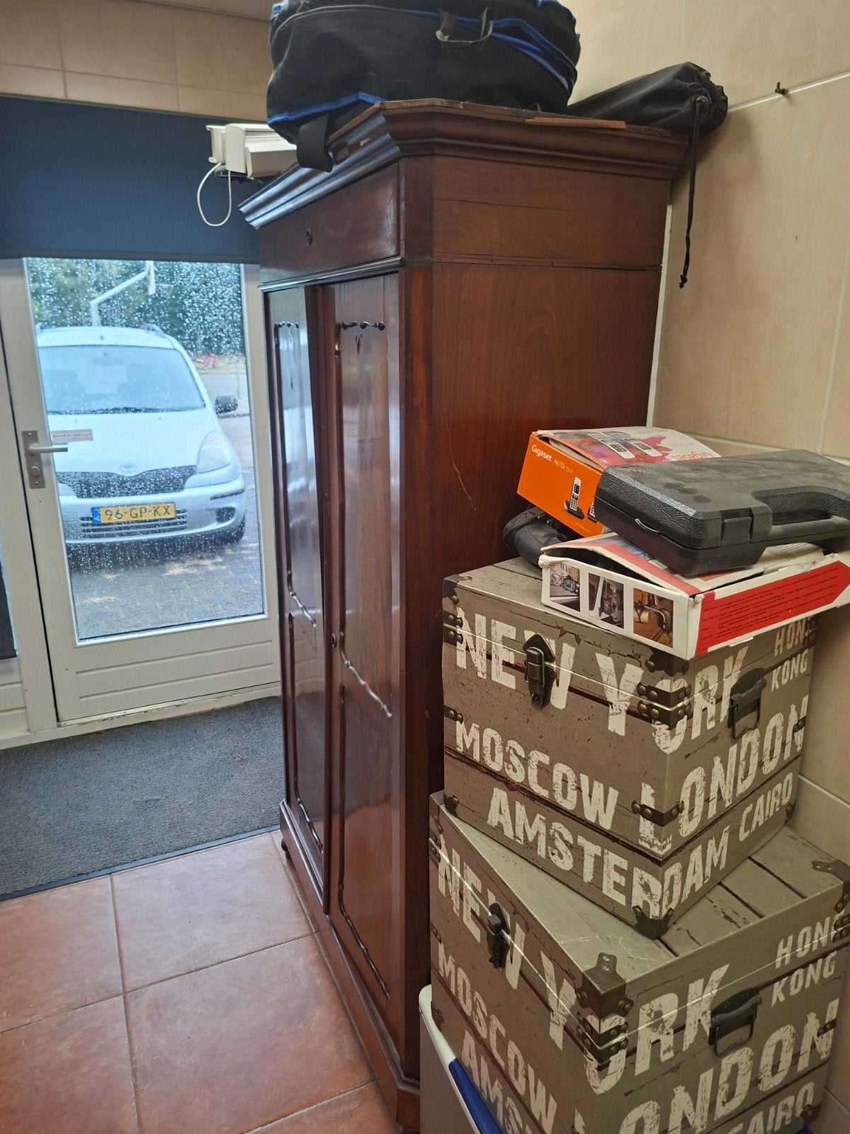 magazijnverkoop alles in één keer, Ophalen