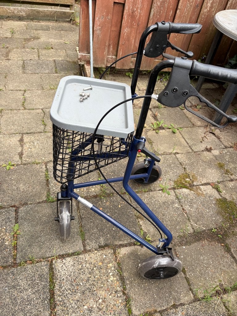Rollator 3 wielen, Diversen, Ophalen, Opvouwbaar, Zo goed als nieuw
